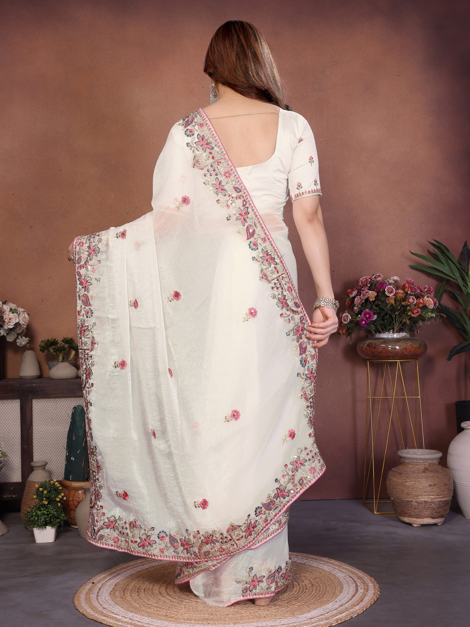 Off White Floral Embroidered Fendy Chiffon Designer Saree — alternate view