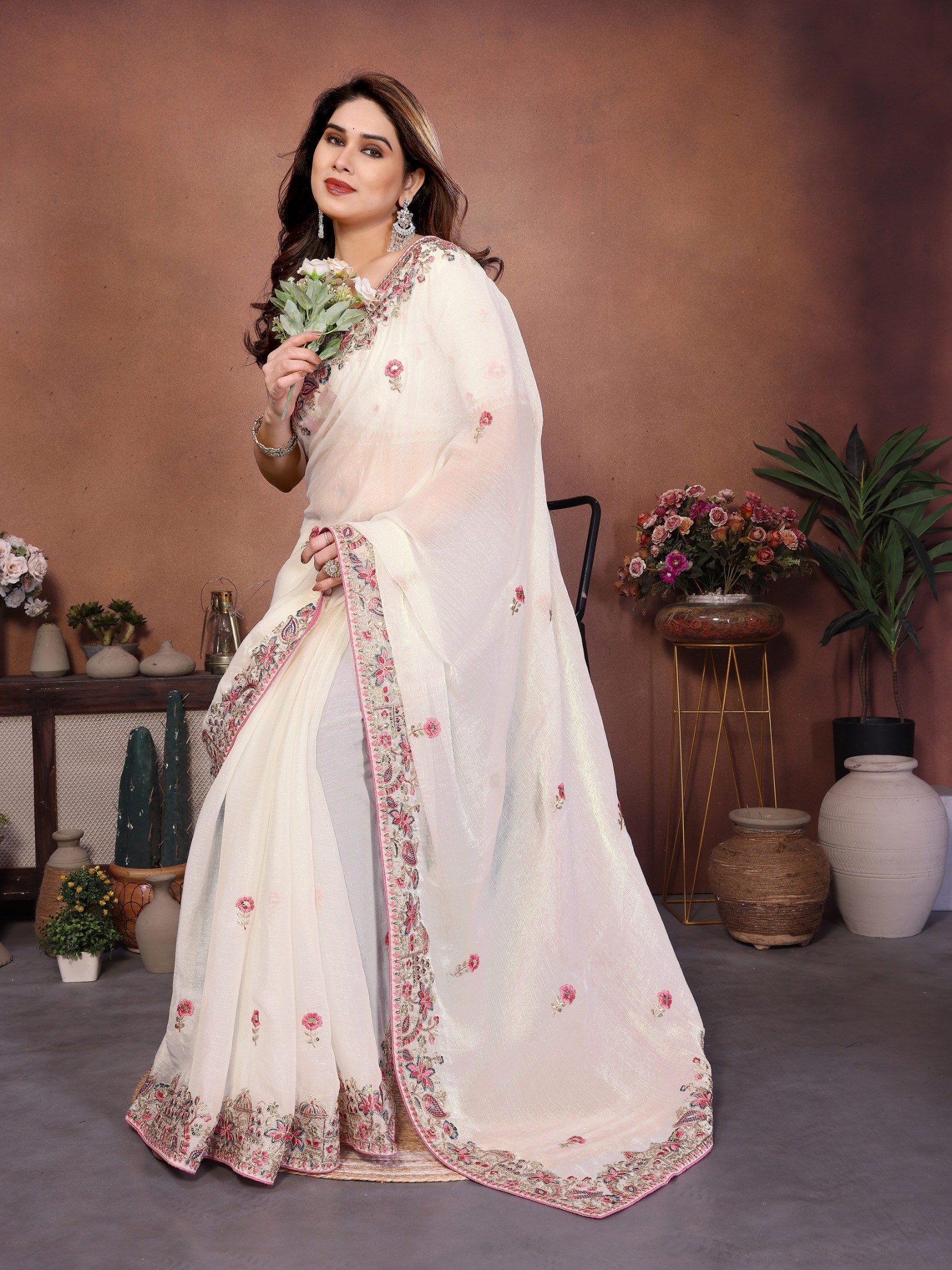 Off White Floral Embroidered Fendy Chiffon Designer Saree