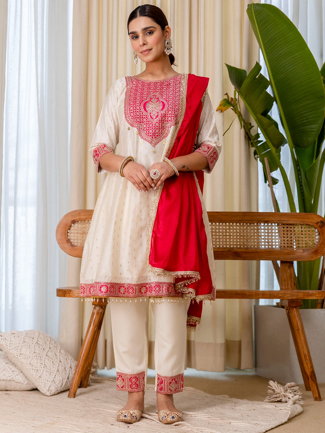 Off White Floral Embroidered Silk Blend Salwar Suit