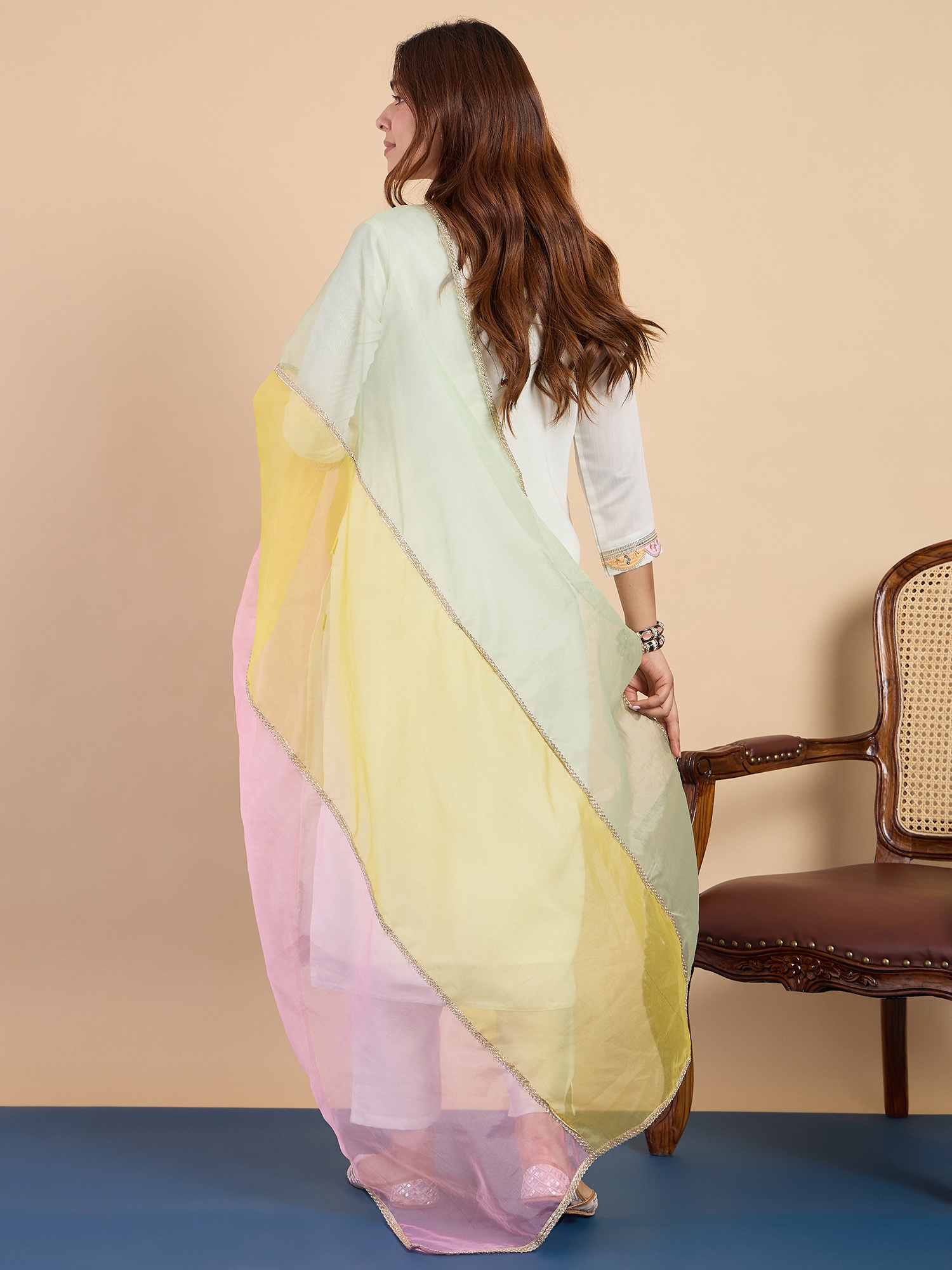 Off White Heritage Embroidered Silk Blend Kurta Set — alternate view