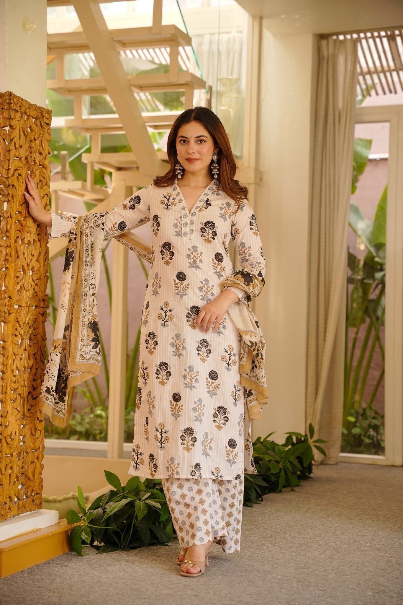 Off White Printed Rayon Slub Palazzo Suit