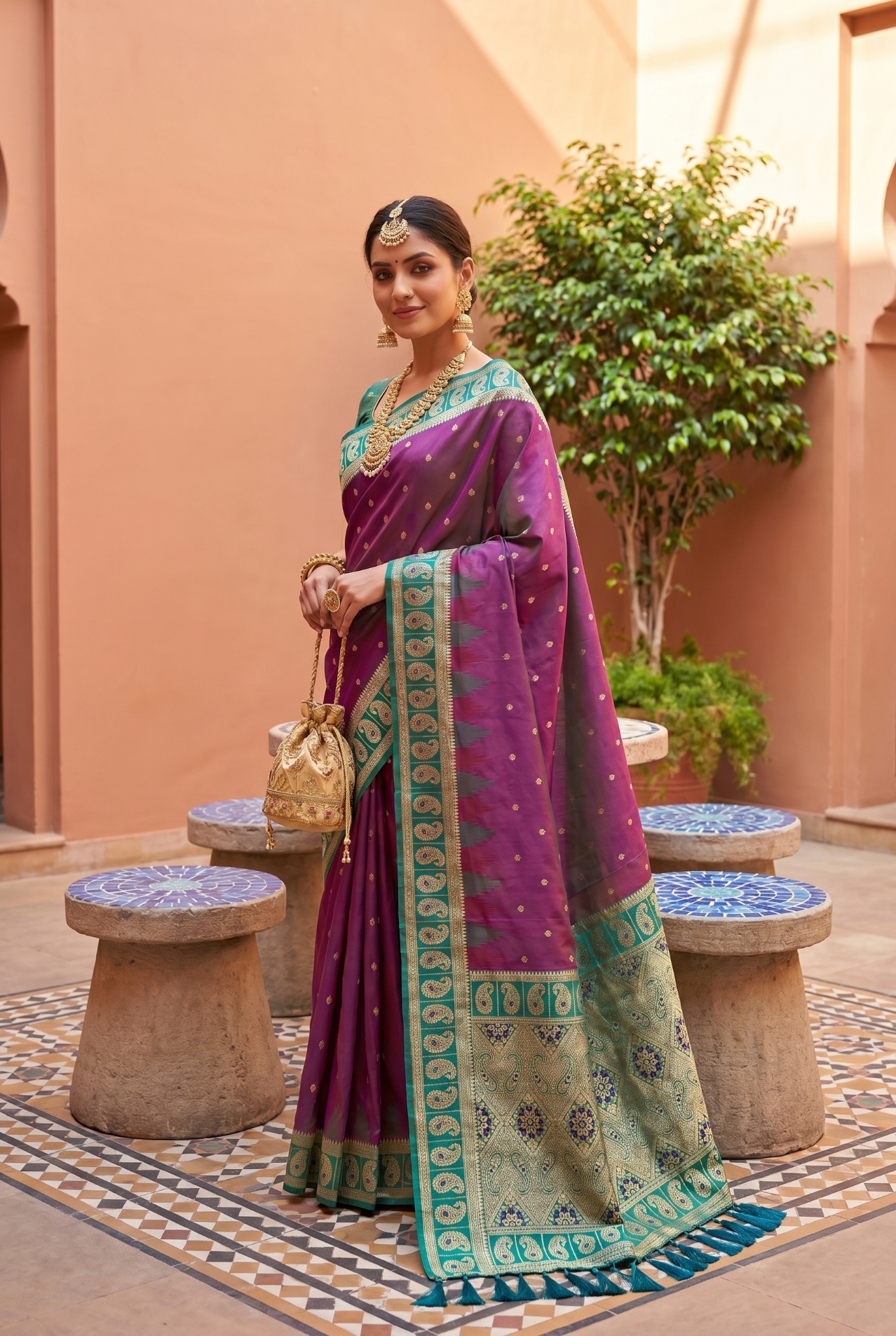 Onion Ethnic Motif Woven Soft Silk Saree — alternate view