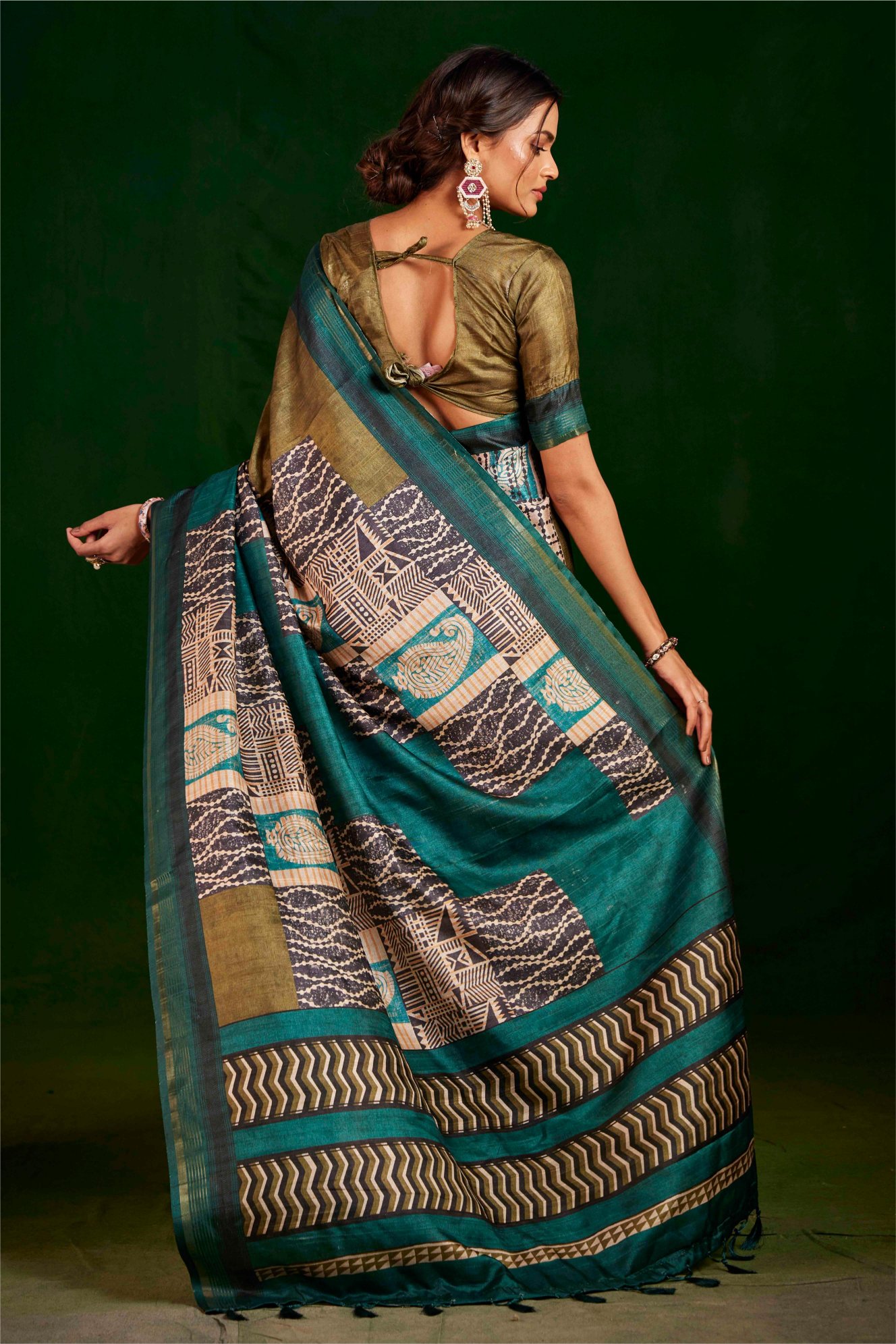 Parrot Green Gathan Silk Woven Designer Digital Printed Saree — alternate view
