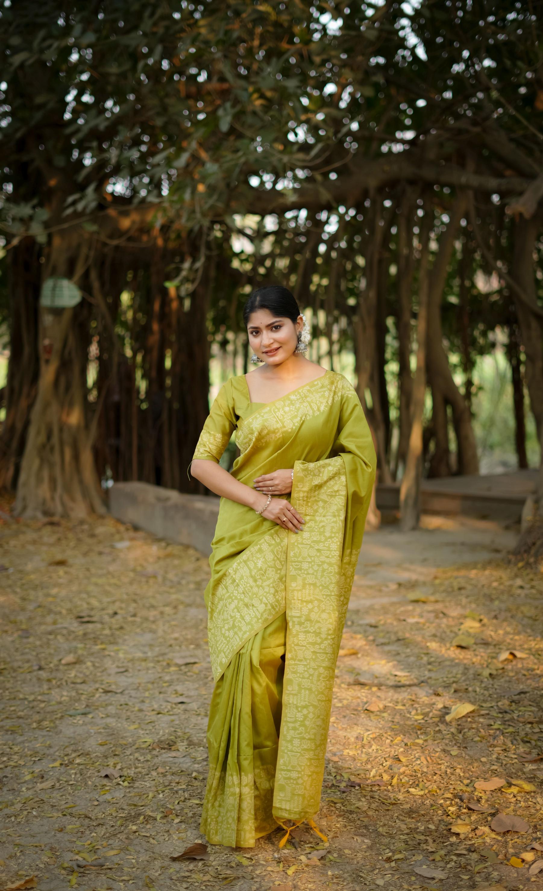 Parrot Green Handloom Raw Silk Saree