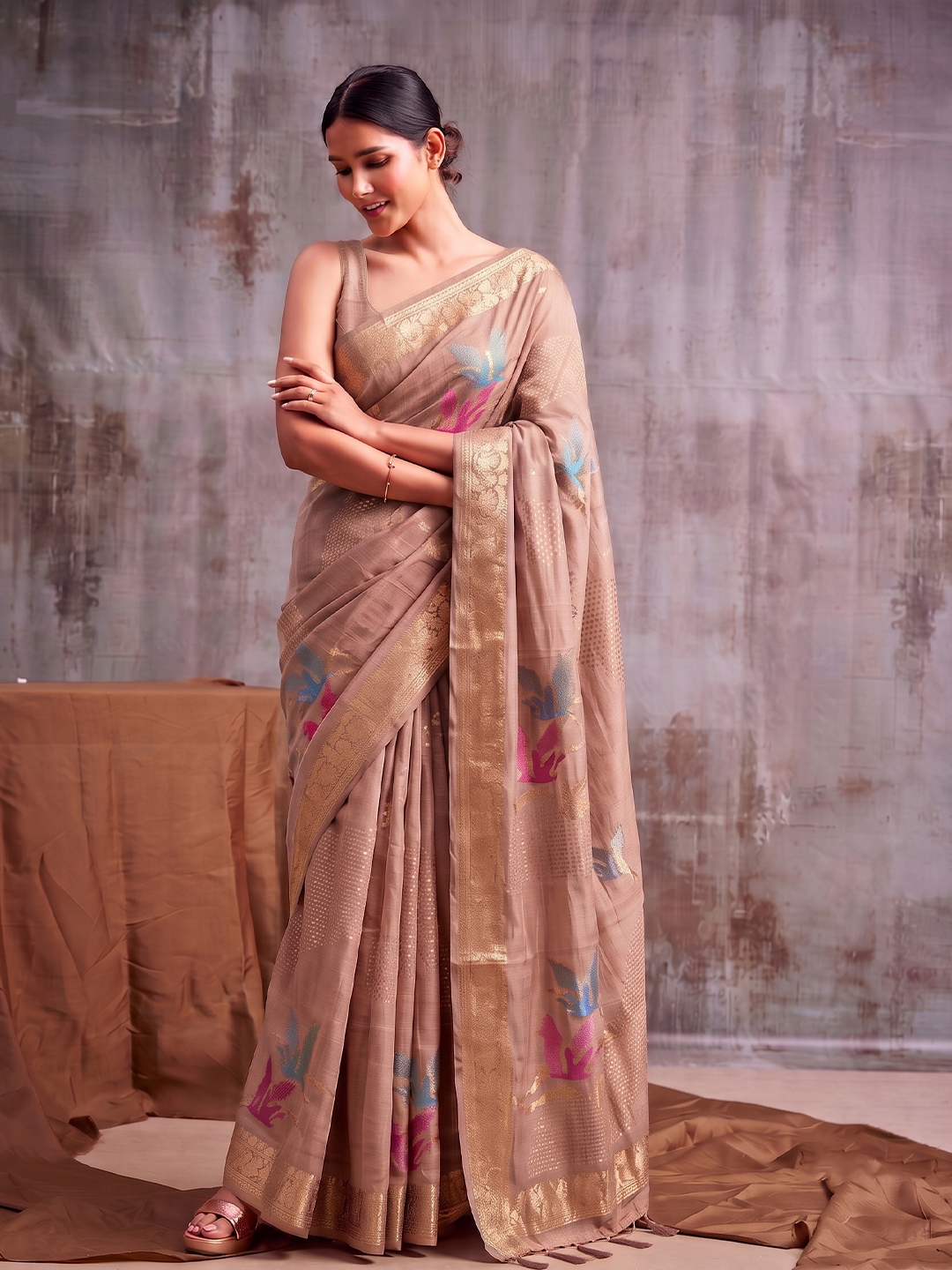 Peach Bird Motif Linen Cotton Saree