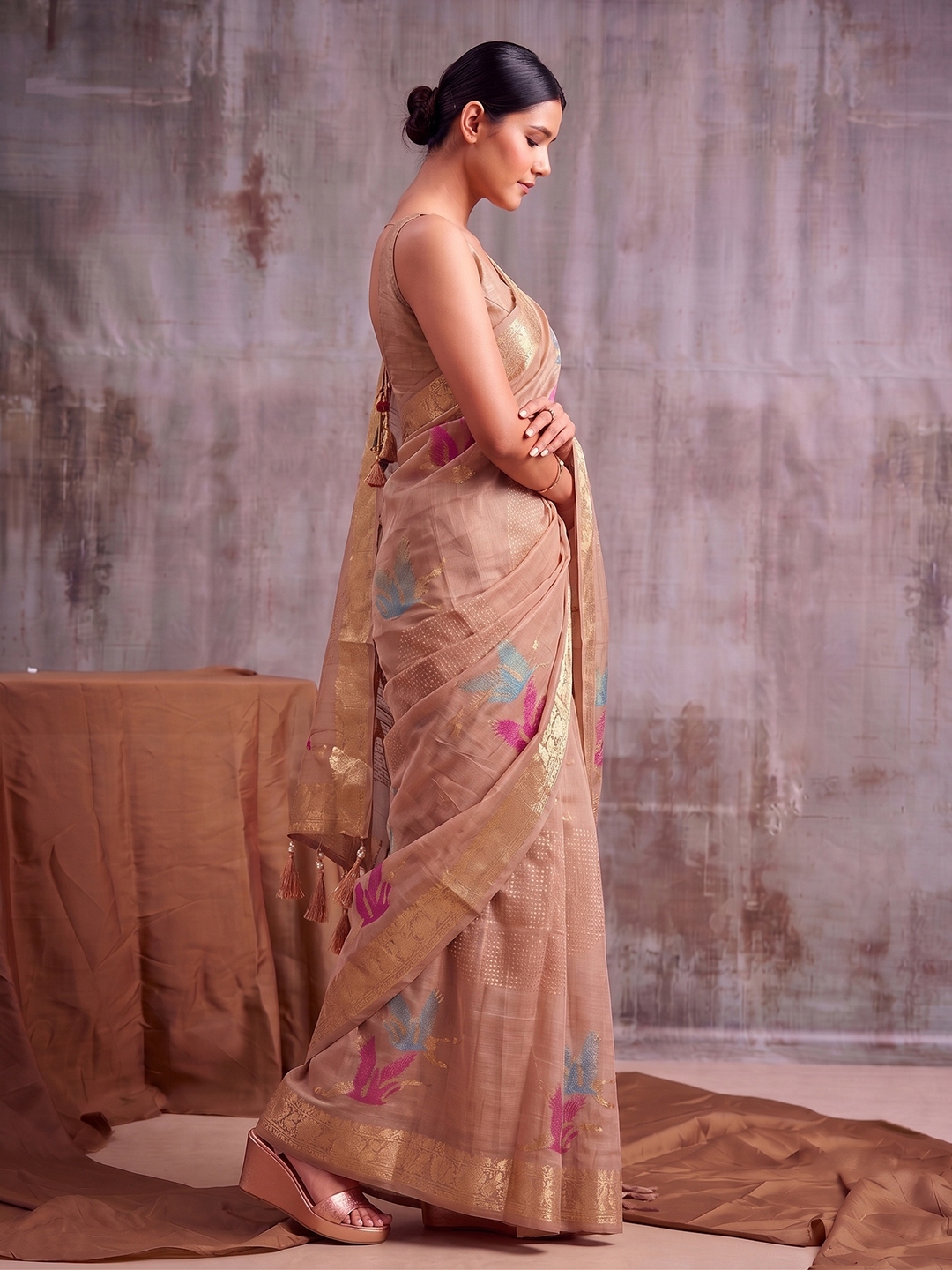 Peach Bird Motif Linen Cotton Saree