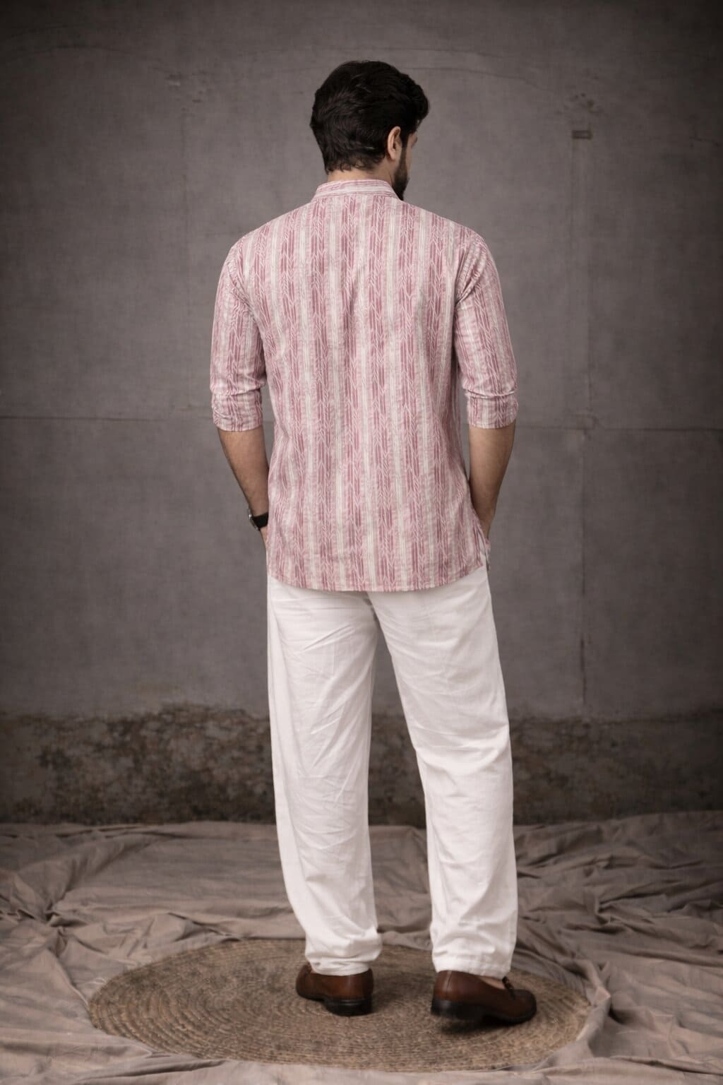 Pink Abstract Printed Linen Kurta — alternate view