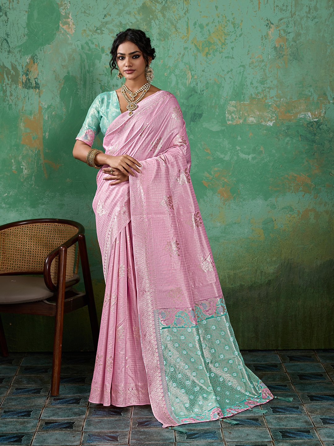 Pink Contrast Zari Linen Saree