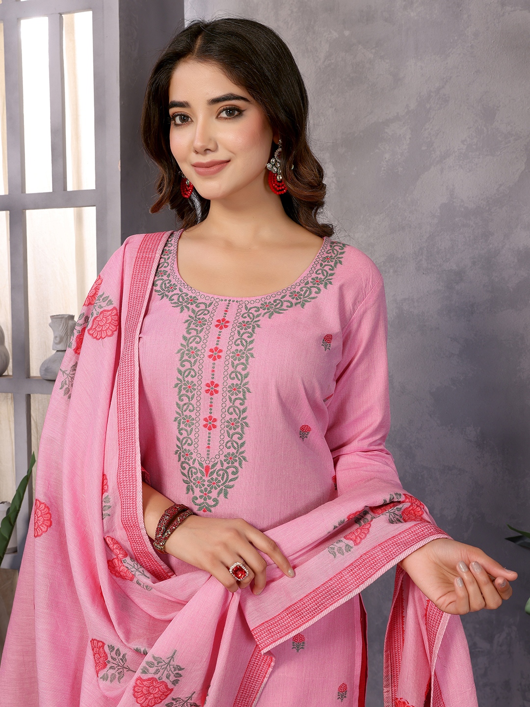 Pink Embroidery Cotton Straight Suit