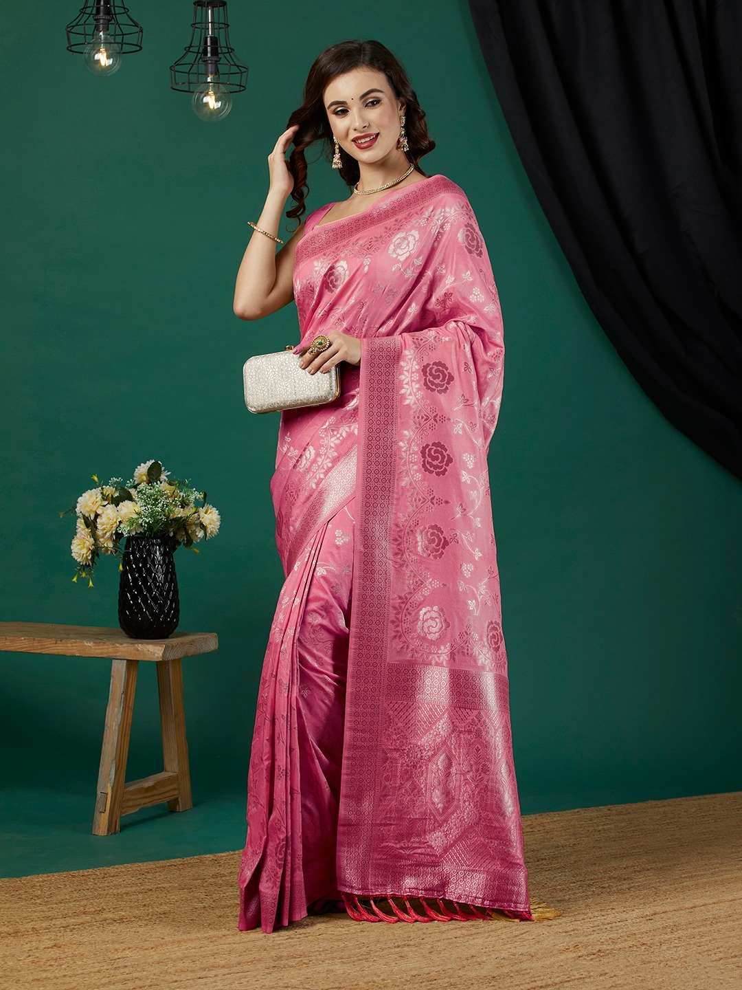 Pink Floral Jari Weaving Crepe Silk Saree