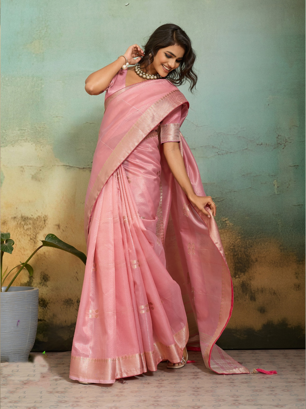 Pink Floral Zari Woven Tissue Linen Saree