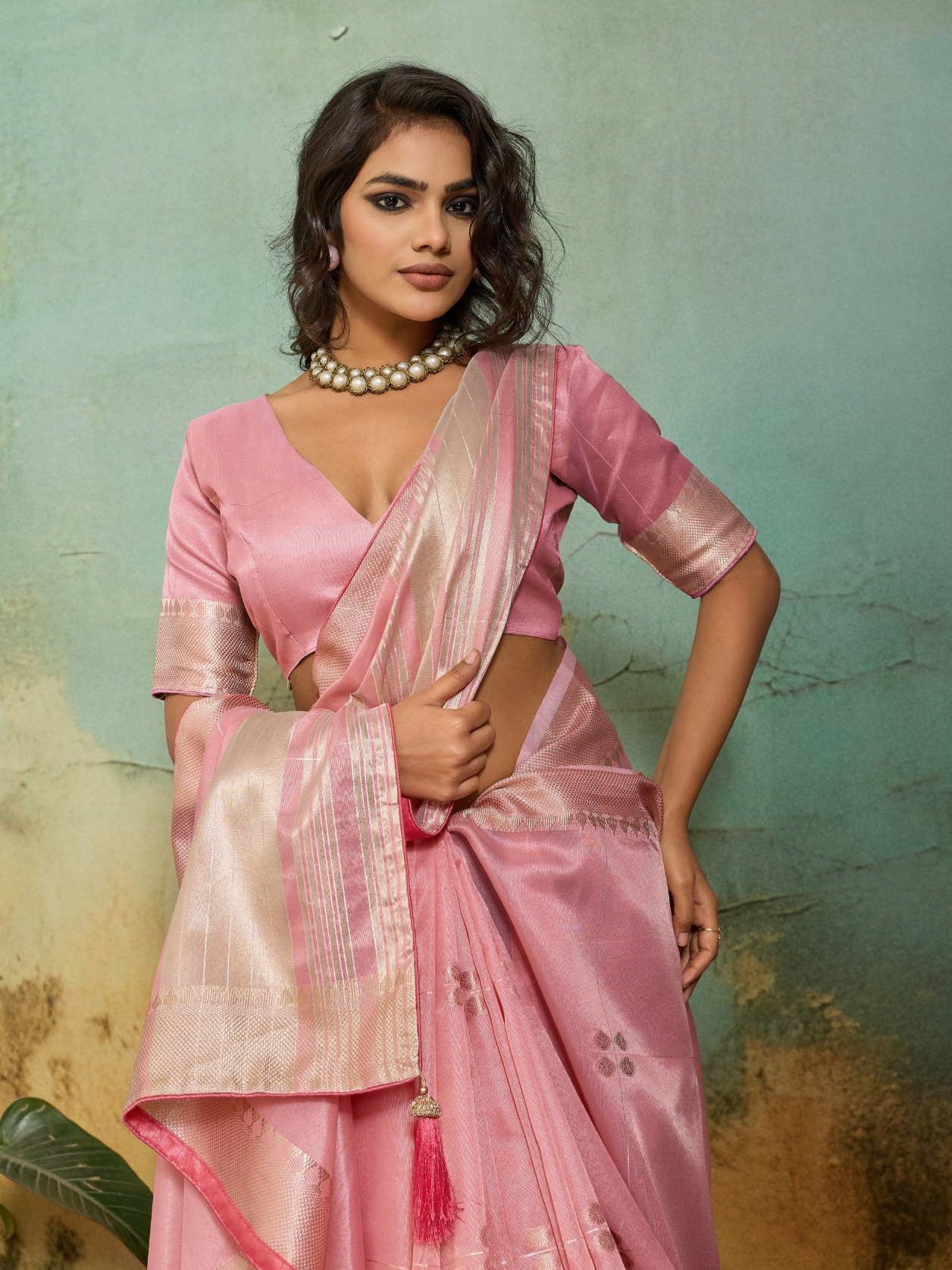 Pink Floral Zari Woven Tissue Linen Saree