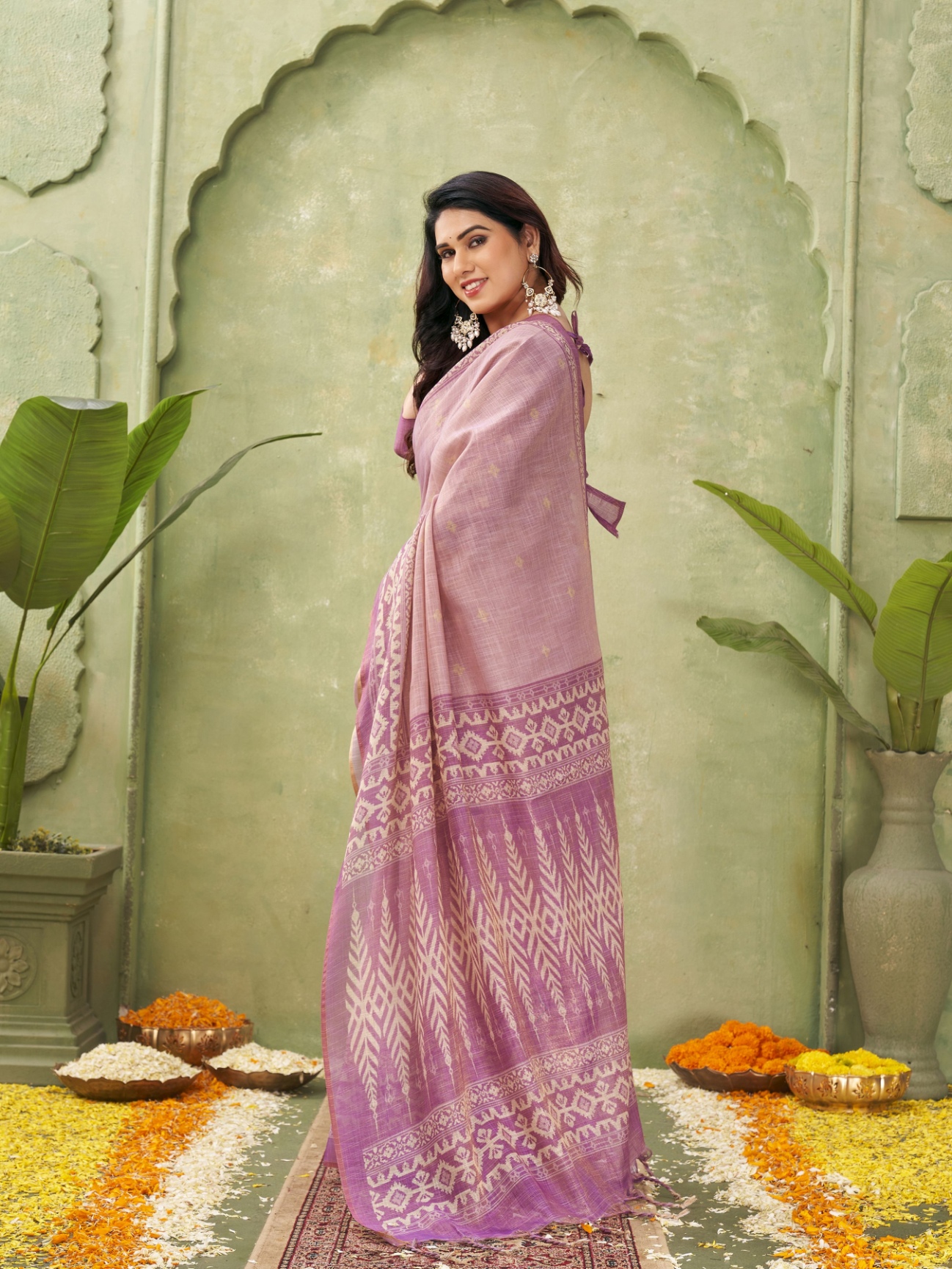 Pink Geometric Print Jute Linen Saree — alternate view