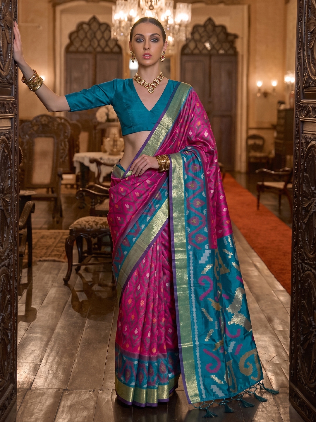 Pink Geometric Printed Work Soft Silk Saree