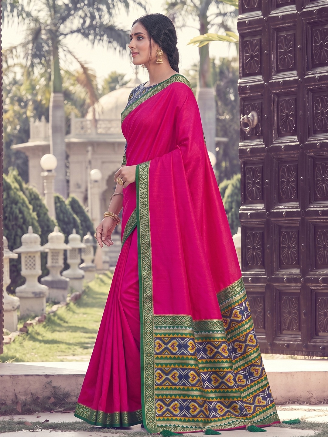 Pink Geometric Woven Work Silk Saree