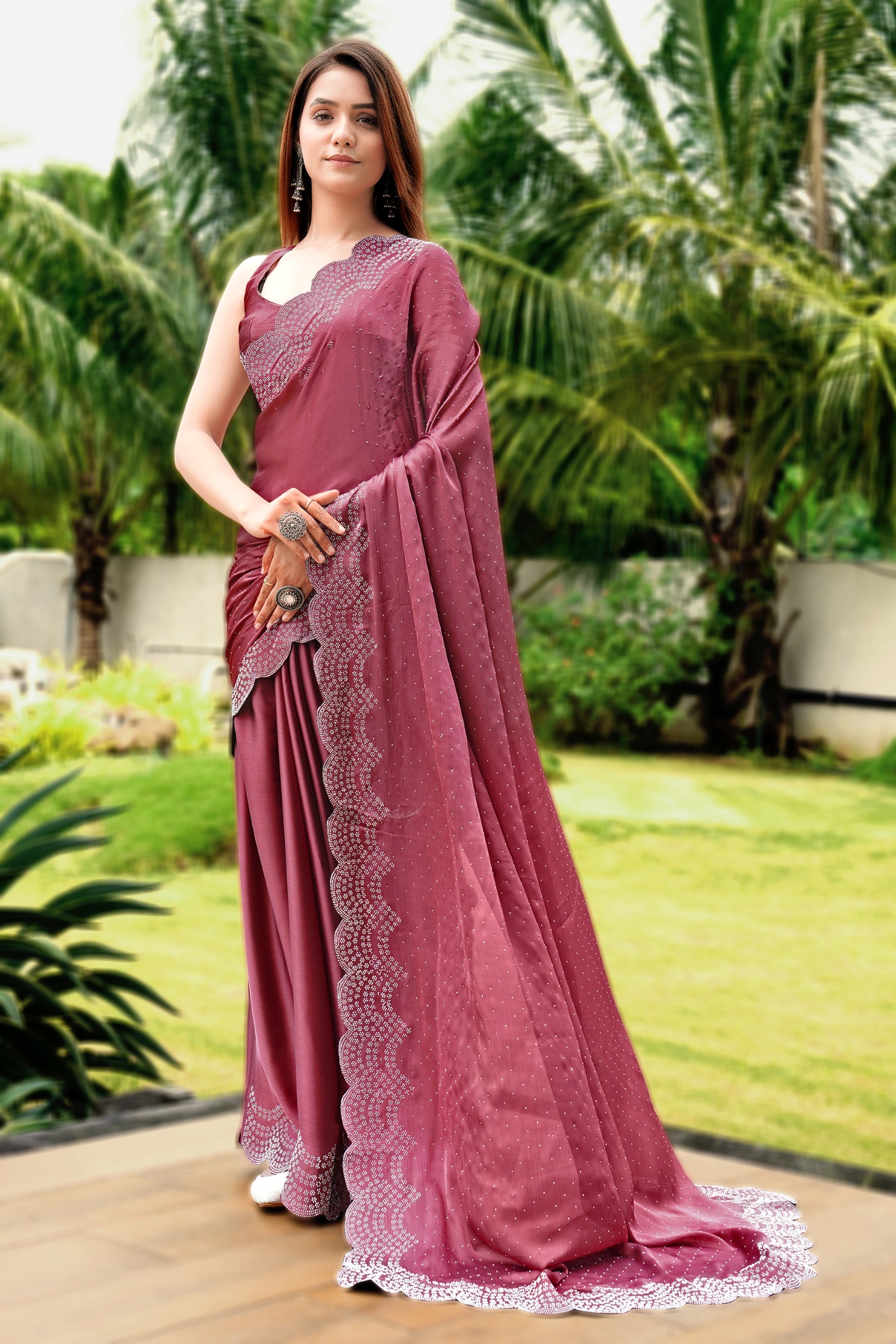 Pink Georgette Cutwork Border Scalloped Designer Saree