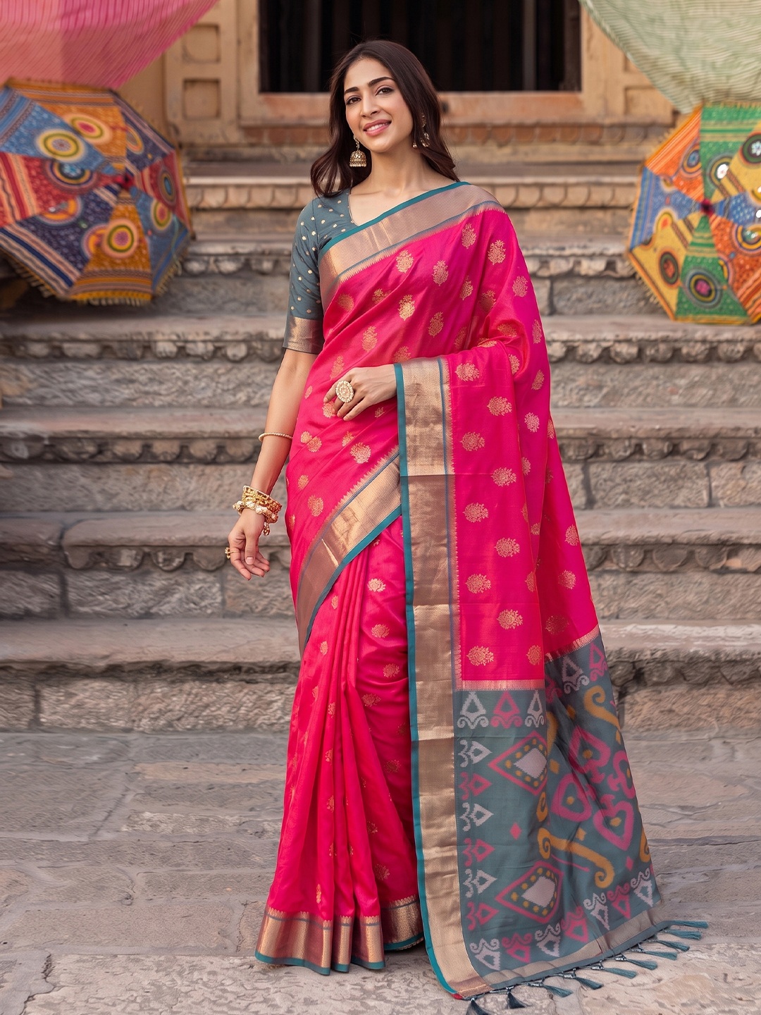 Pink Heritage Butti Woven Zari Jacquard Designer Soft Silk Saree