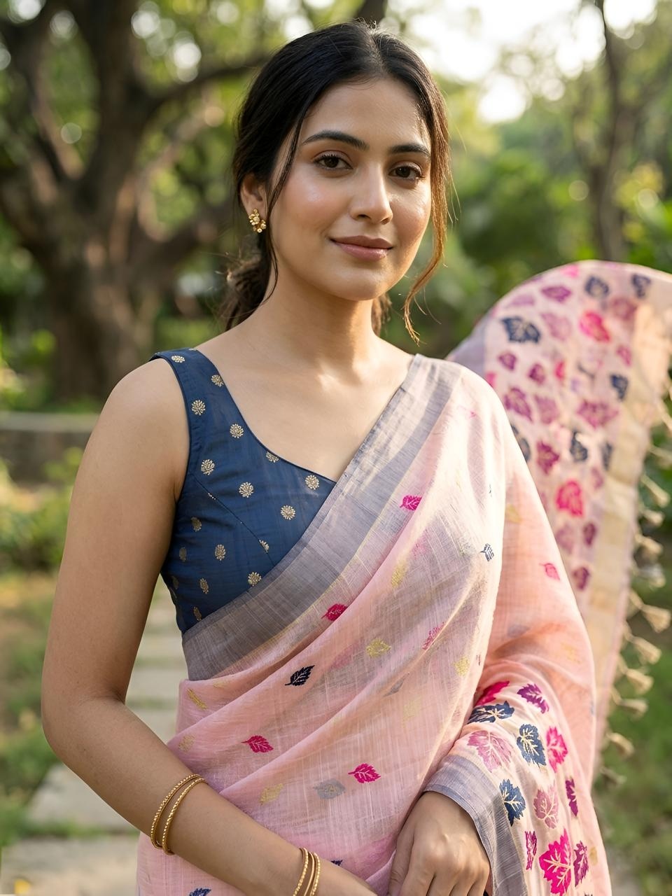 Pink Leaf Motif Woven Linen Saree