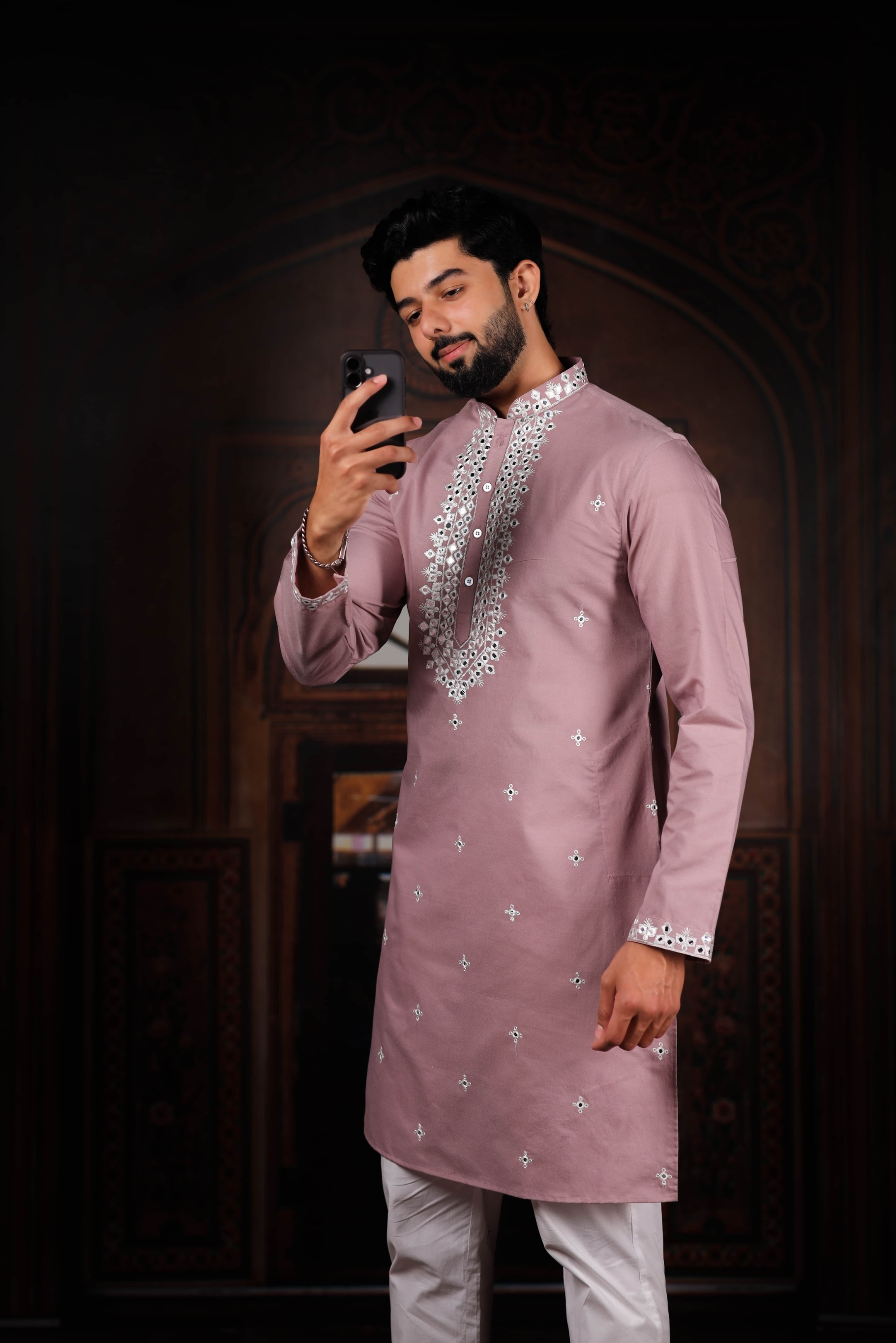 Pink Minimal Embroidery Kurta Pyjama