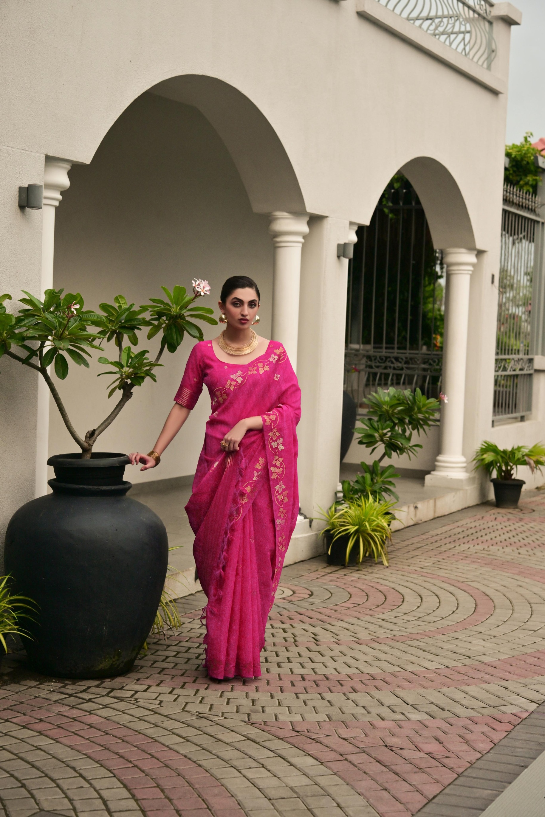 Pink Zari Woven Jute Linen Silk Saree