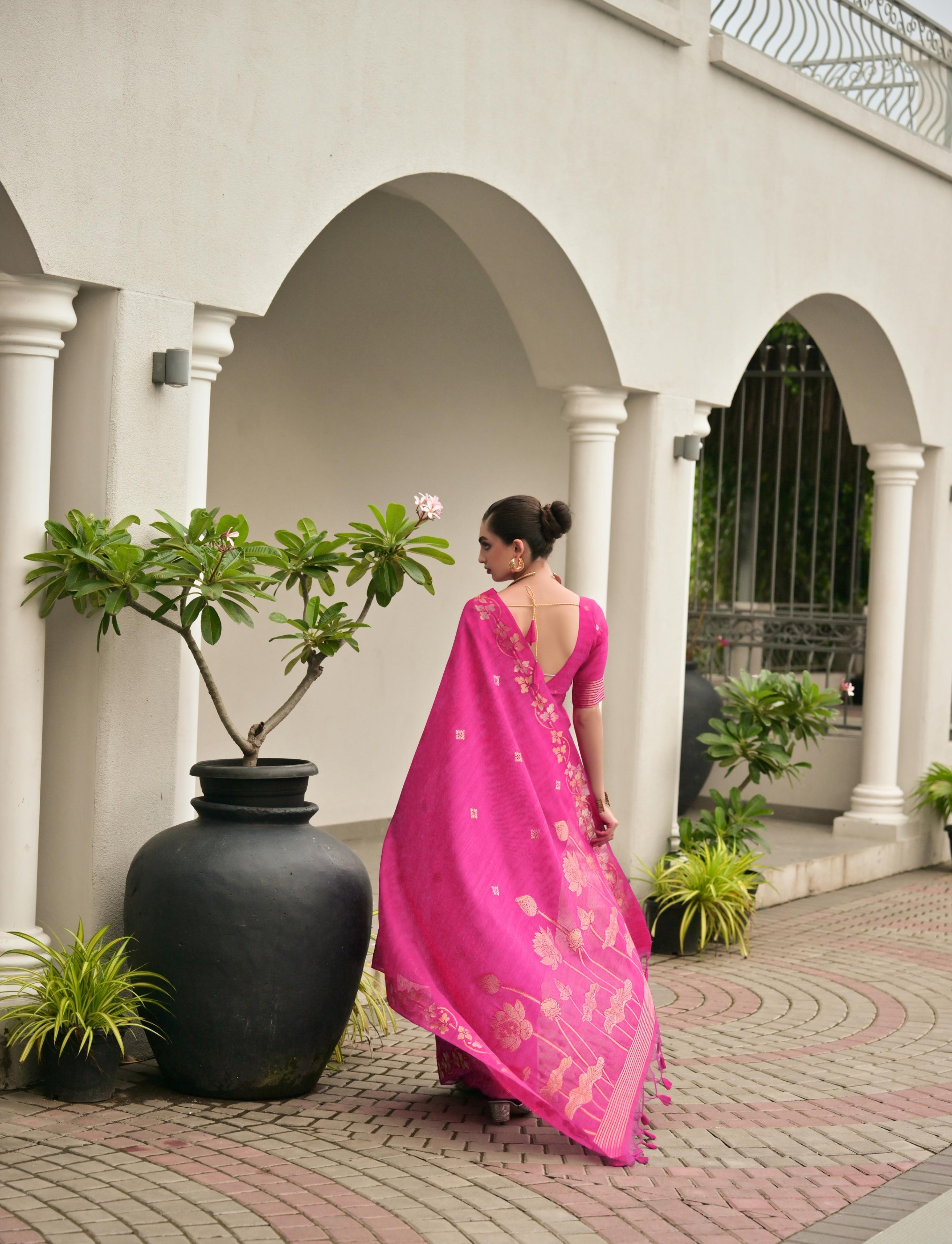 Pink Zari Woven Jute Linen Silk Saree — alternate view