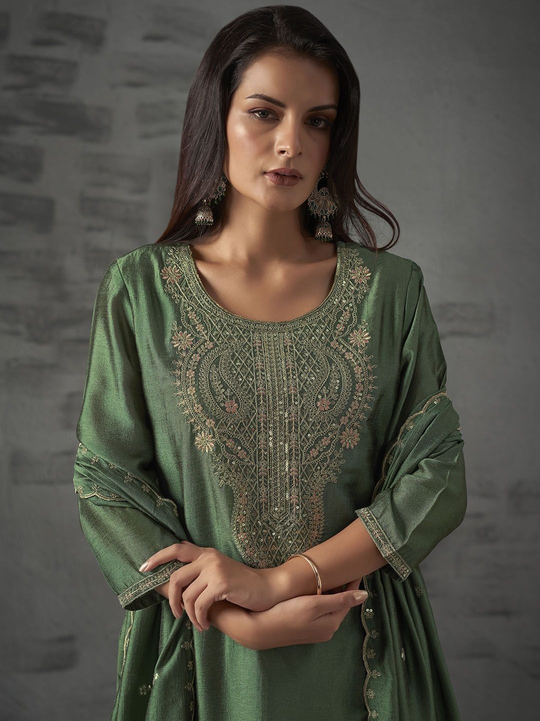 Pisra Heritage Embroidered Vichitra Silk Salwar Suit