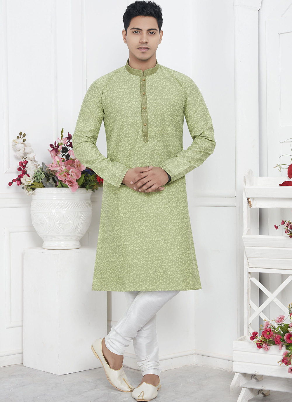 Pista Embroidered Kurta Pyjama