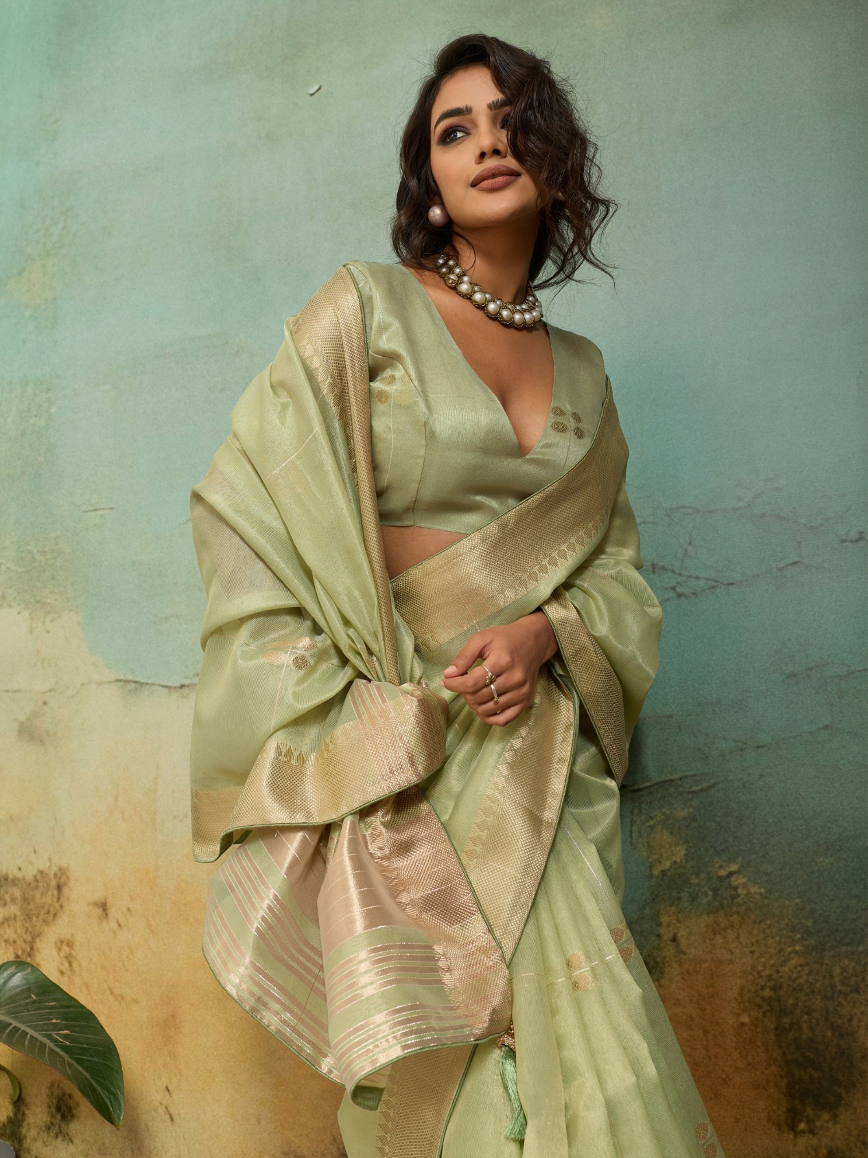 Pista Green Floral Zari Woven Tissue Linen Saree