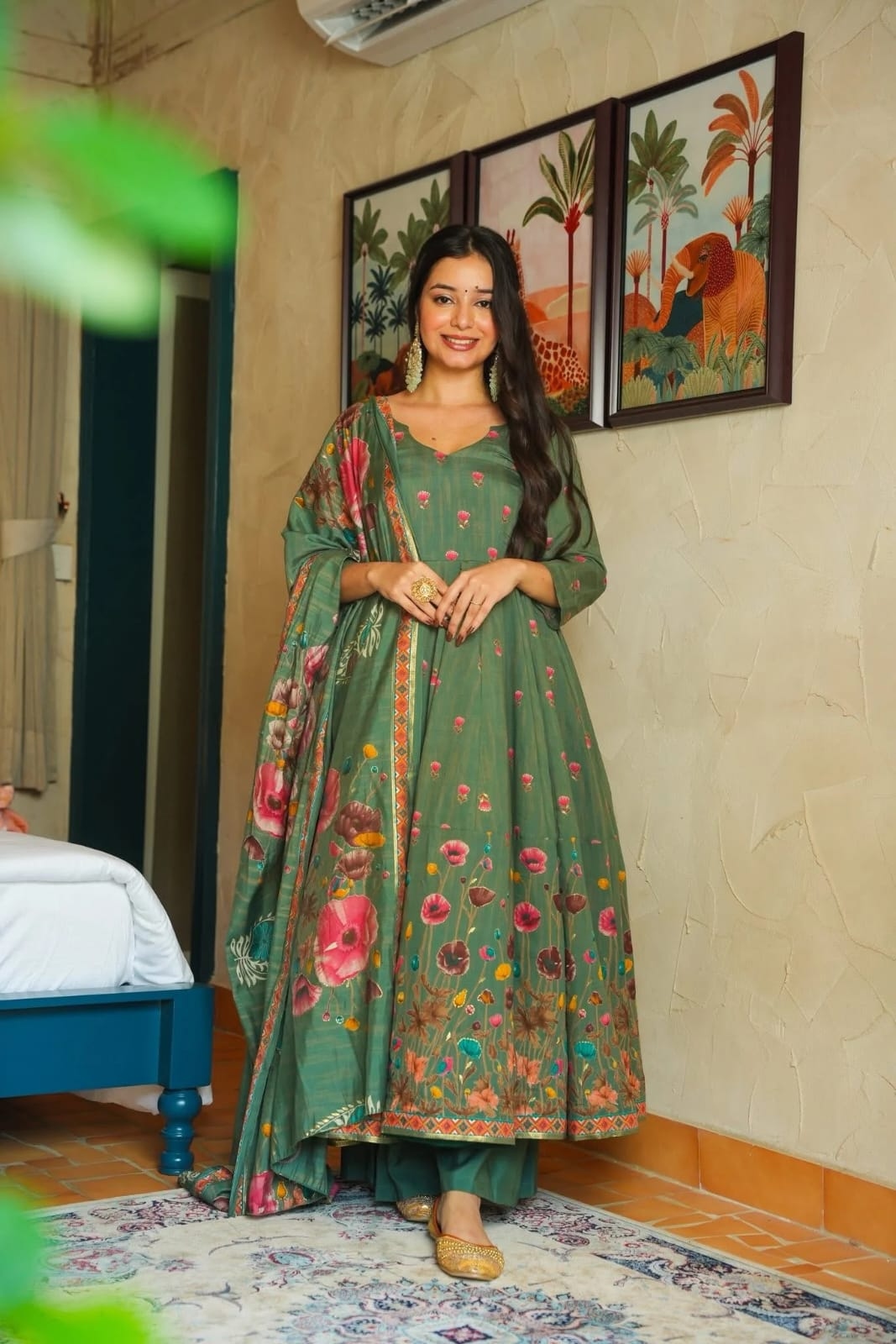 Pista Printed Muslin Straight Salwar Suit