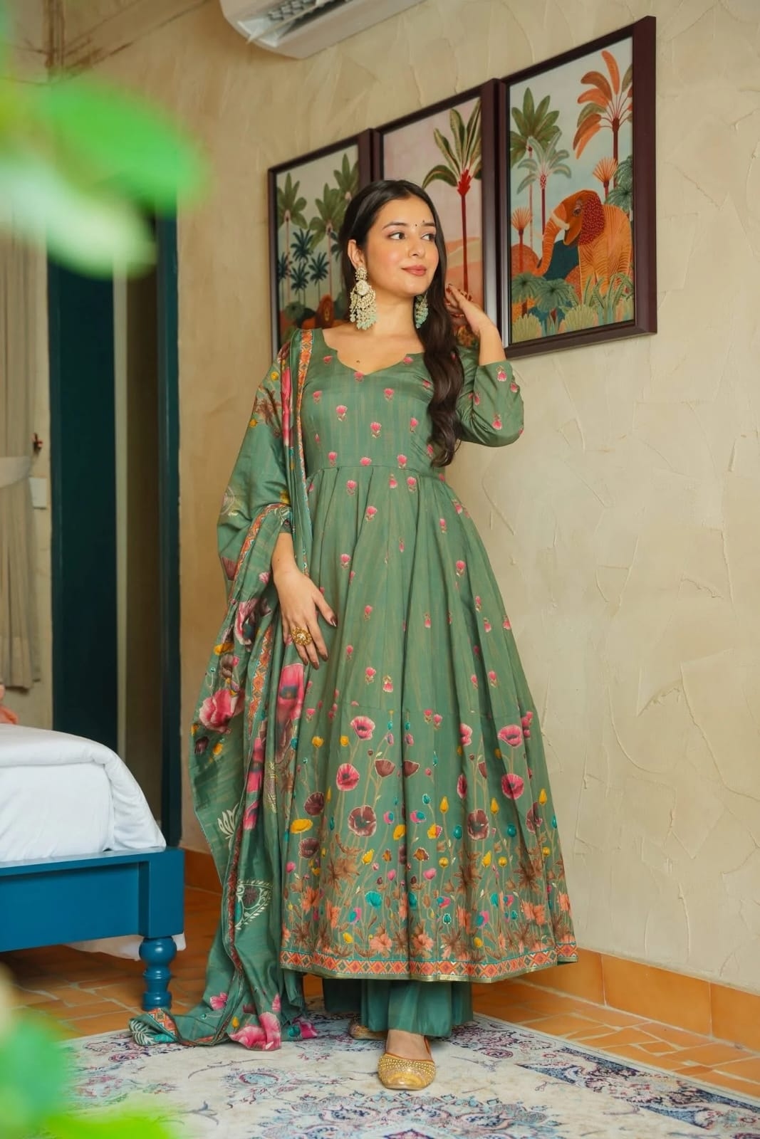 Pista Printed Muslin Straight Salwar Suit