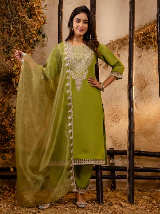 Pista Silk Blend Readymade Suits