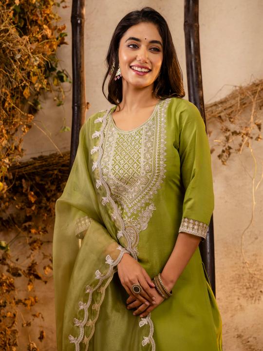 Pista Silk Blend Readymade Suits