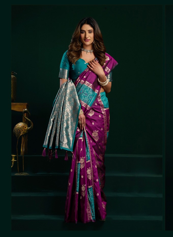 Purple Banarasi Silk Zari Woven Traditional Saree