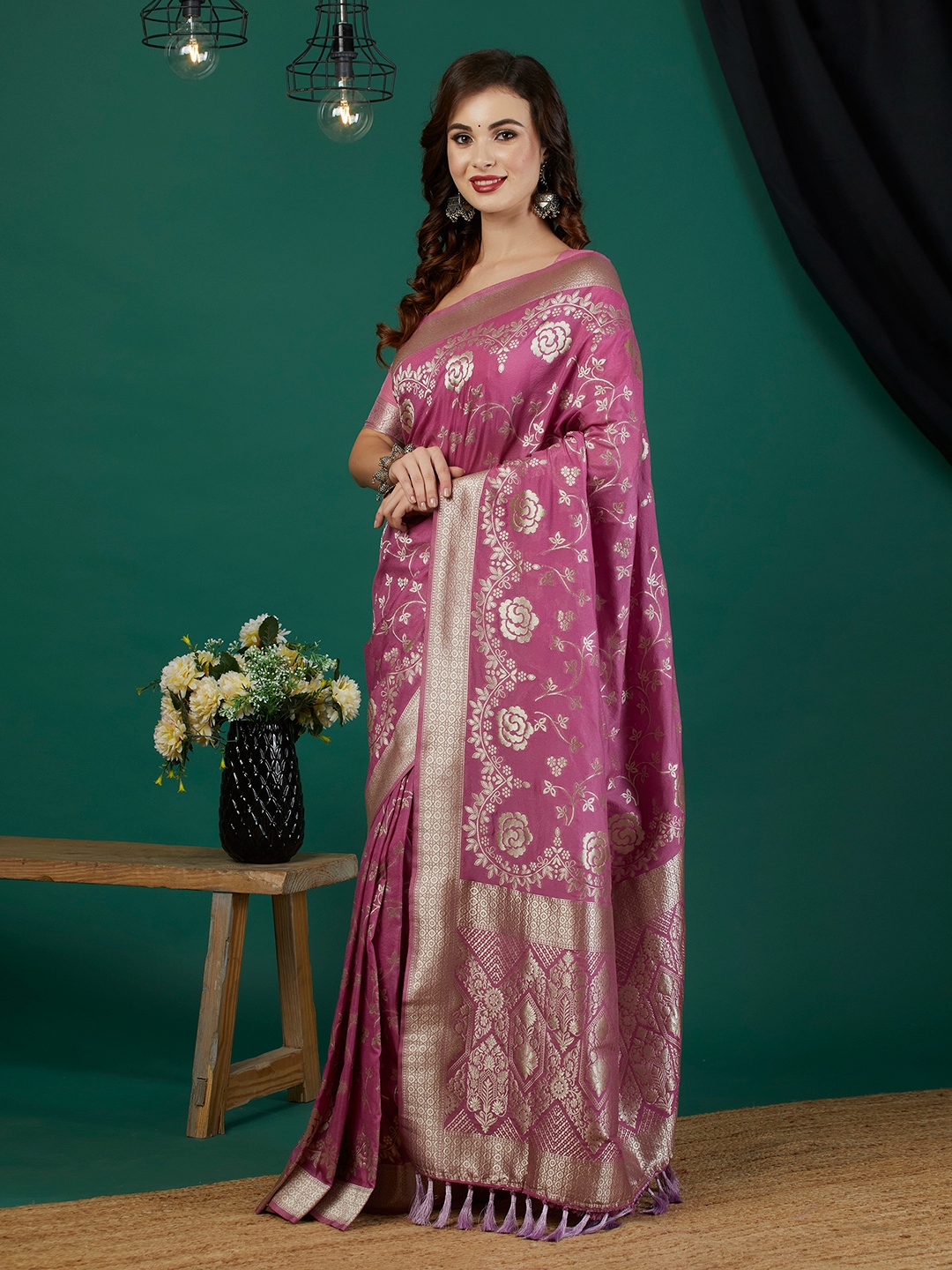 Purple Floral Jari Weaving Crepe Silk Saree