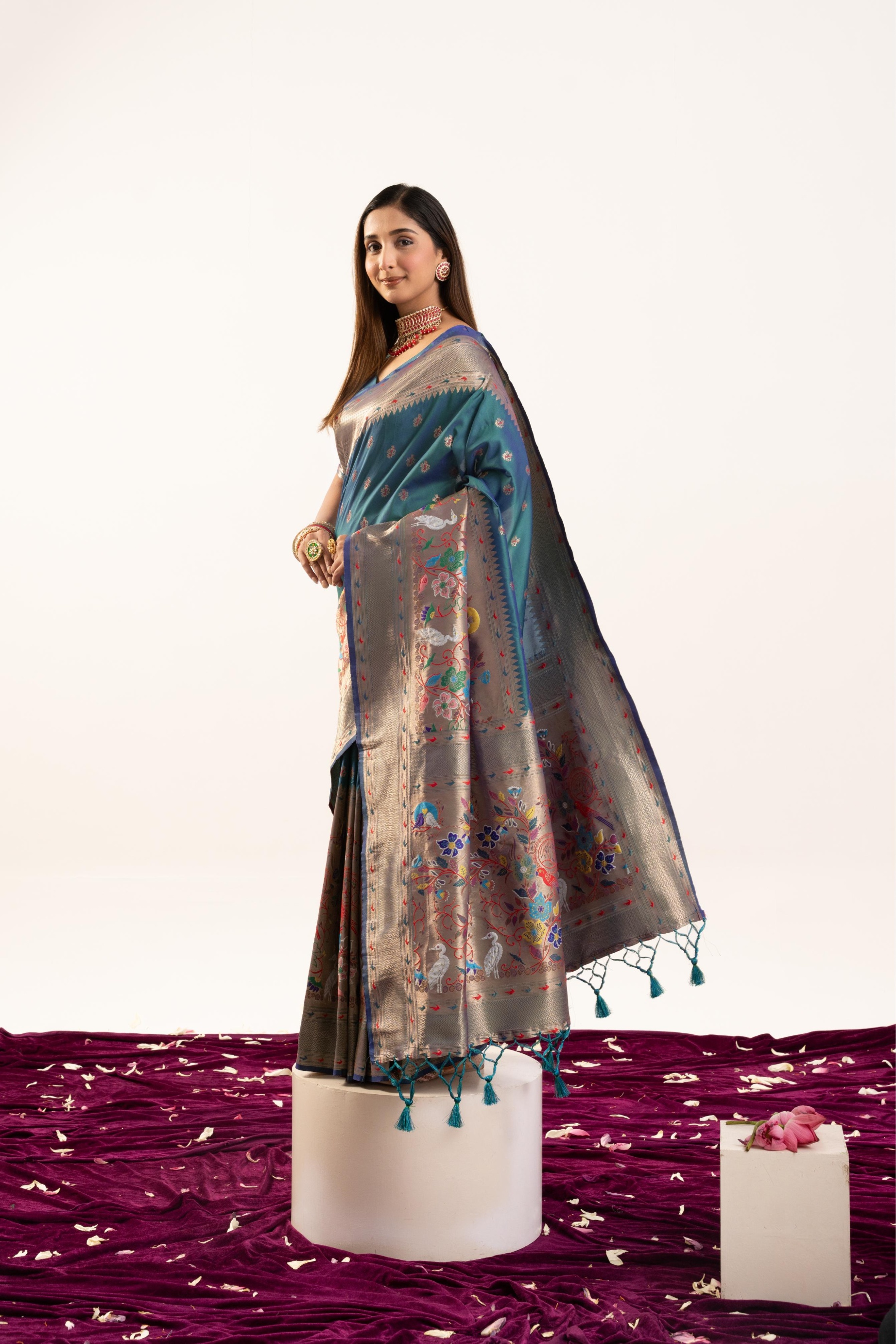 Rama Banarasi Silk Woven Meenakari Paithani Saree — alternate view