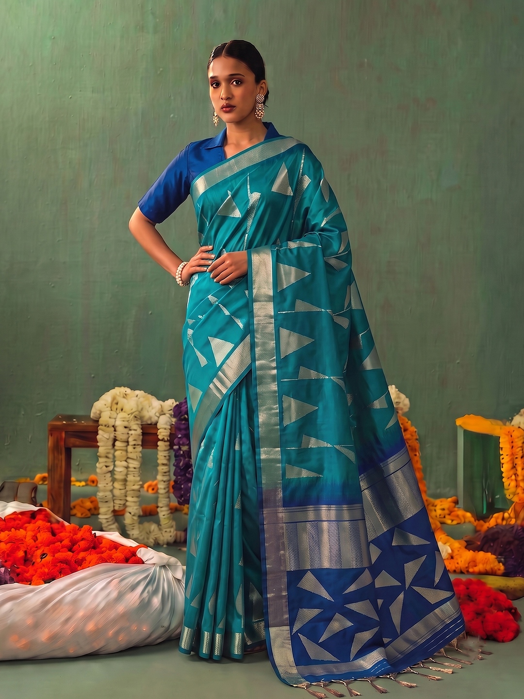 Rama Geometric Woven Zari Soft Silk Saree