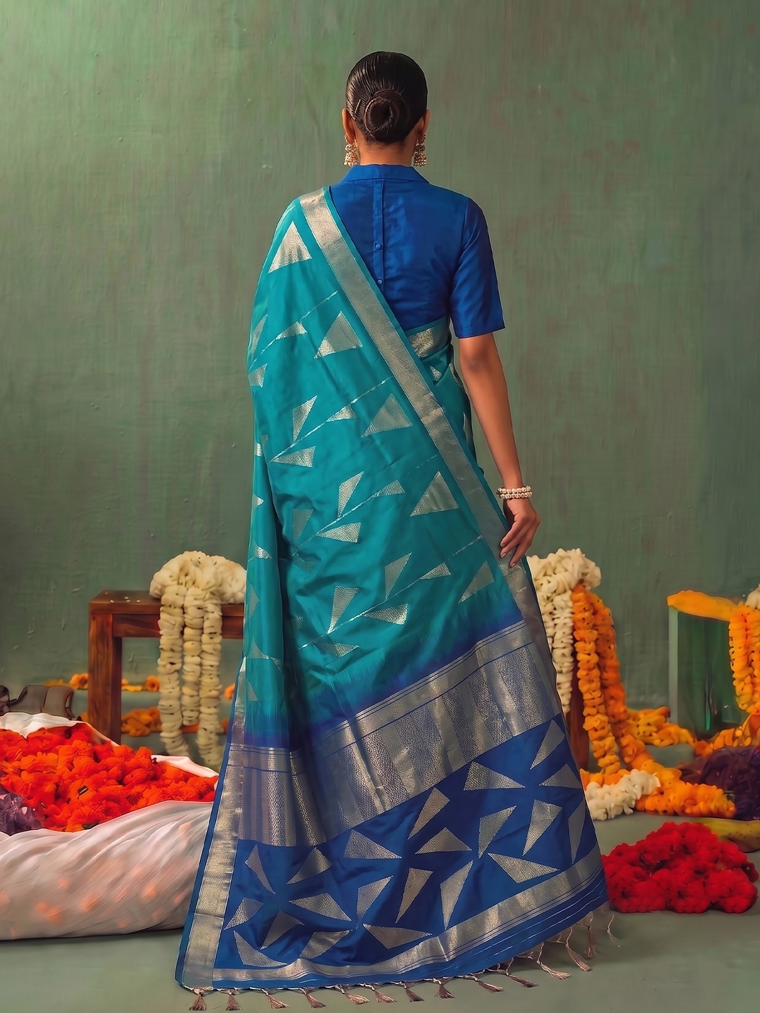 Rama Geometric Woven Zari Soft Silk Saree — alternate view