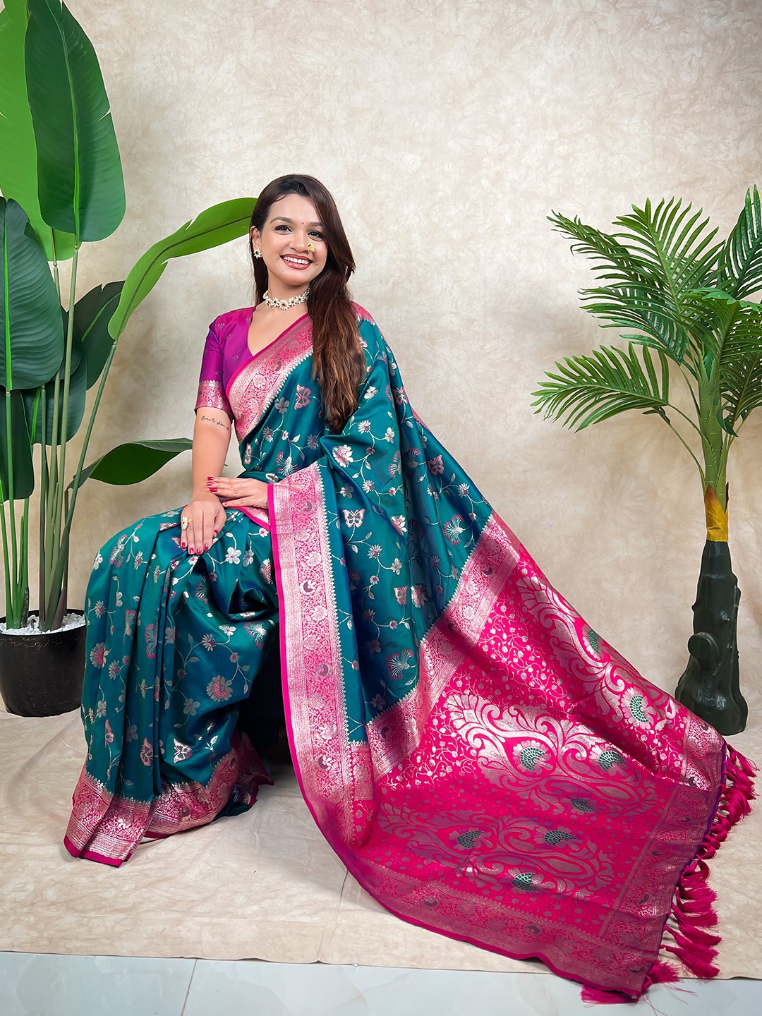 Rama Green Woven Zari Banarasi Silk Saree