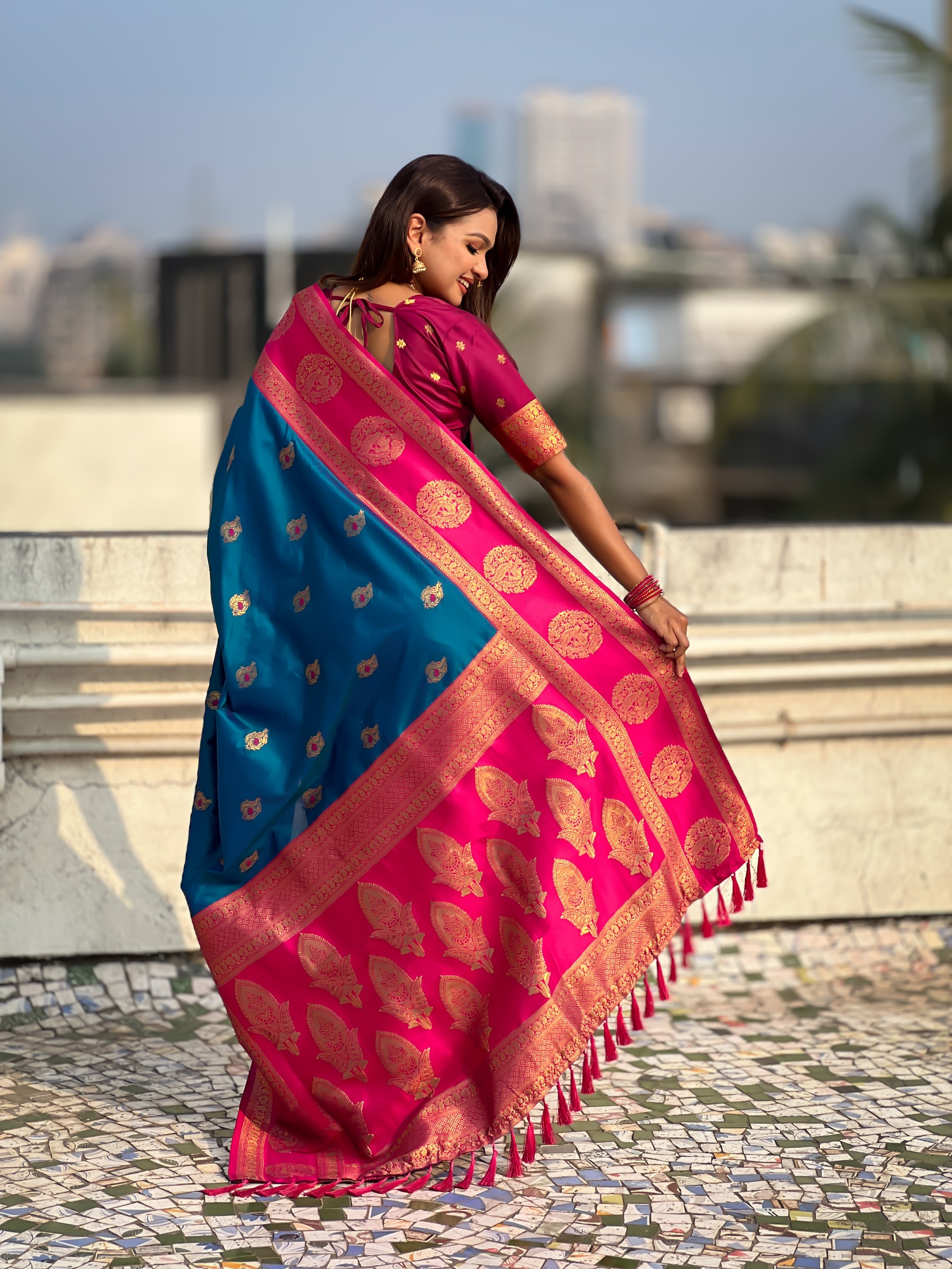 Rama Zari Woven Soft Silk Traditional Saree — alternate view