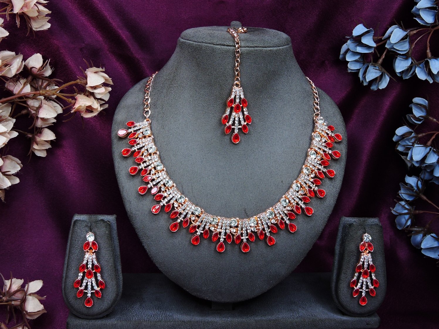 Red Alloy Necklace Set