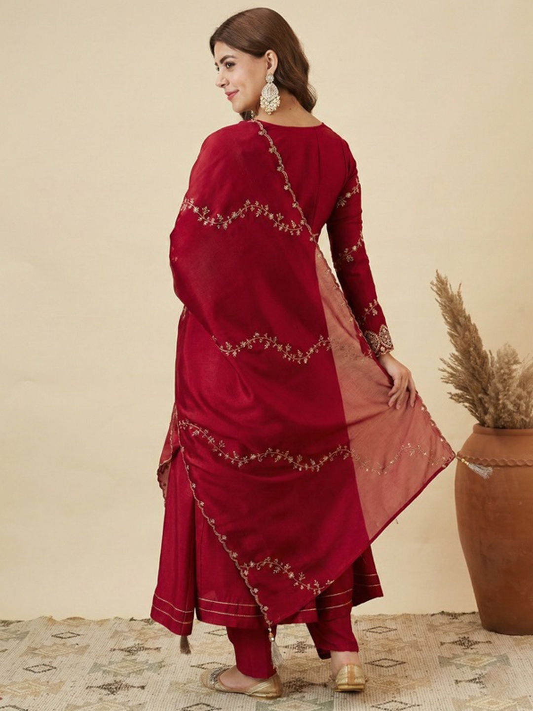 Red Floral Embroidery Silk Kurta Set — alternate view