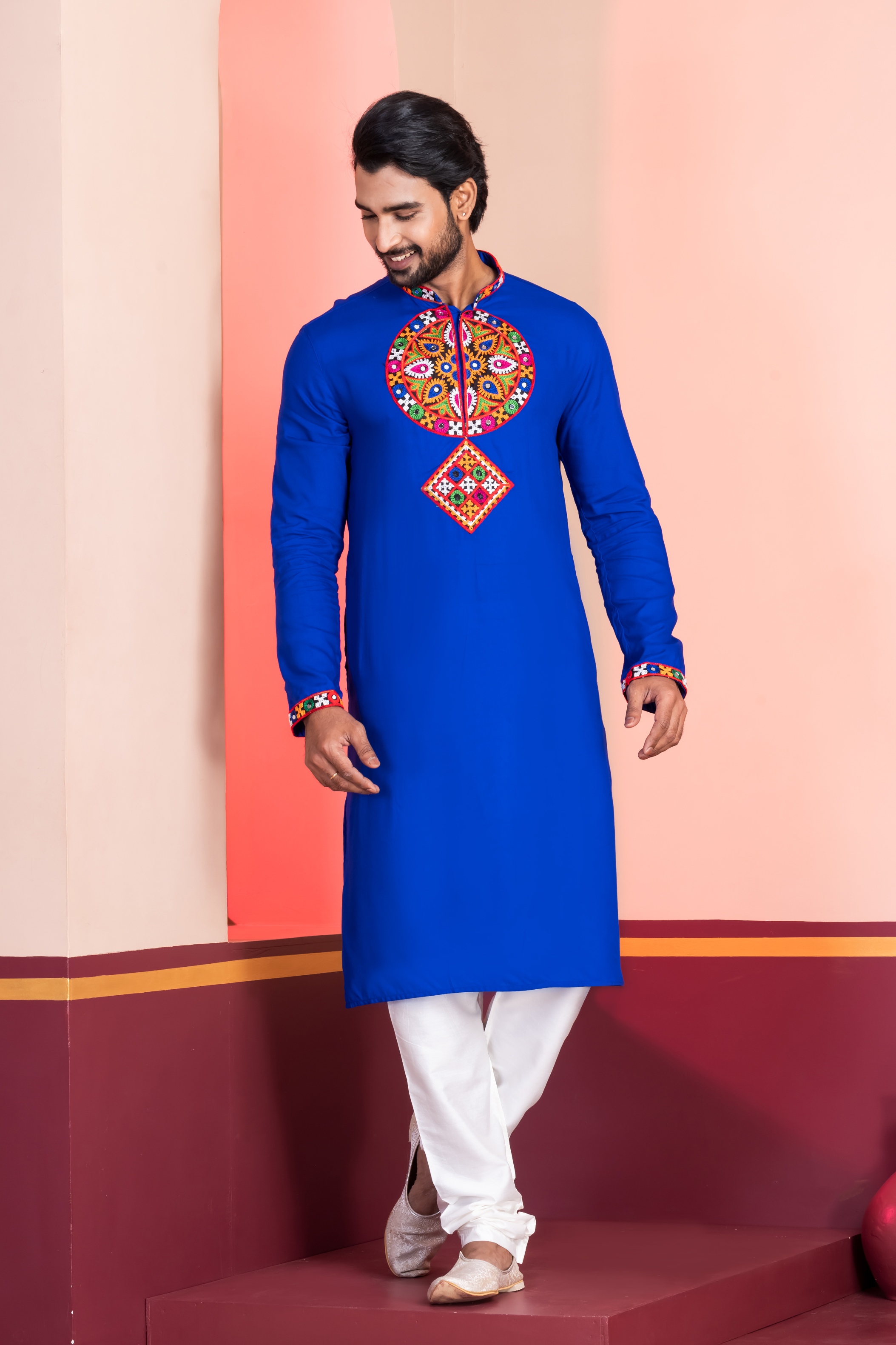 Royal Blue Solid Embroidered Kurta Pyjama