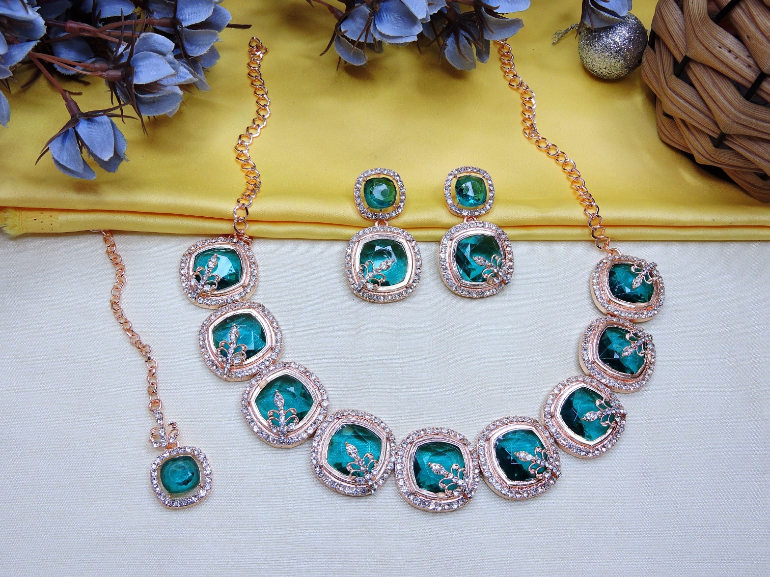 Sea Green Alloy Choker Necklace Set