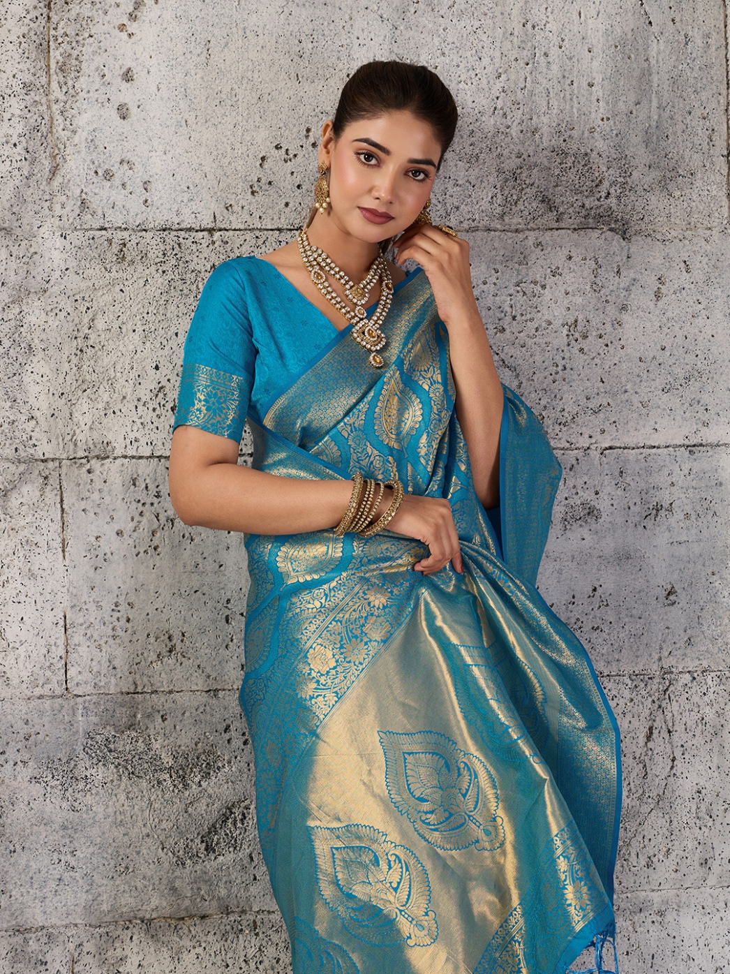 Teal Blue Paisley Woven Zari Kanjivaram Blend Saree