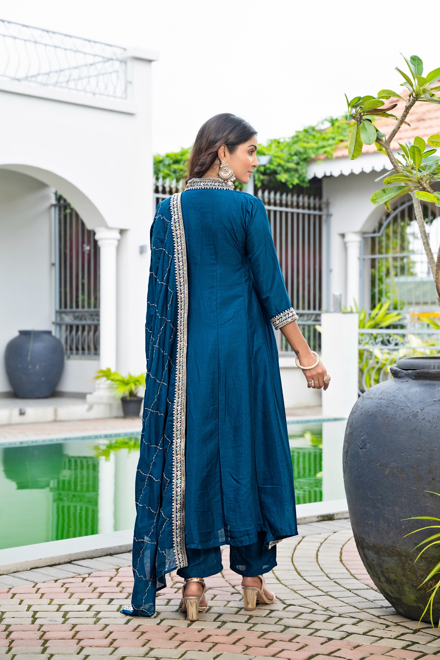 Teal Vichitra Silk Embroidered Straight Kurta Set — alternate view