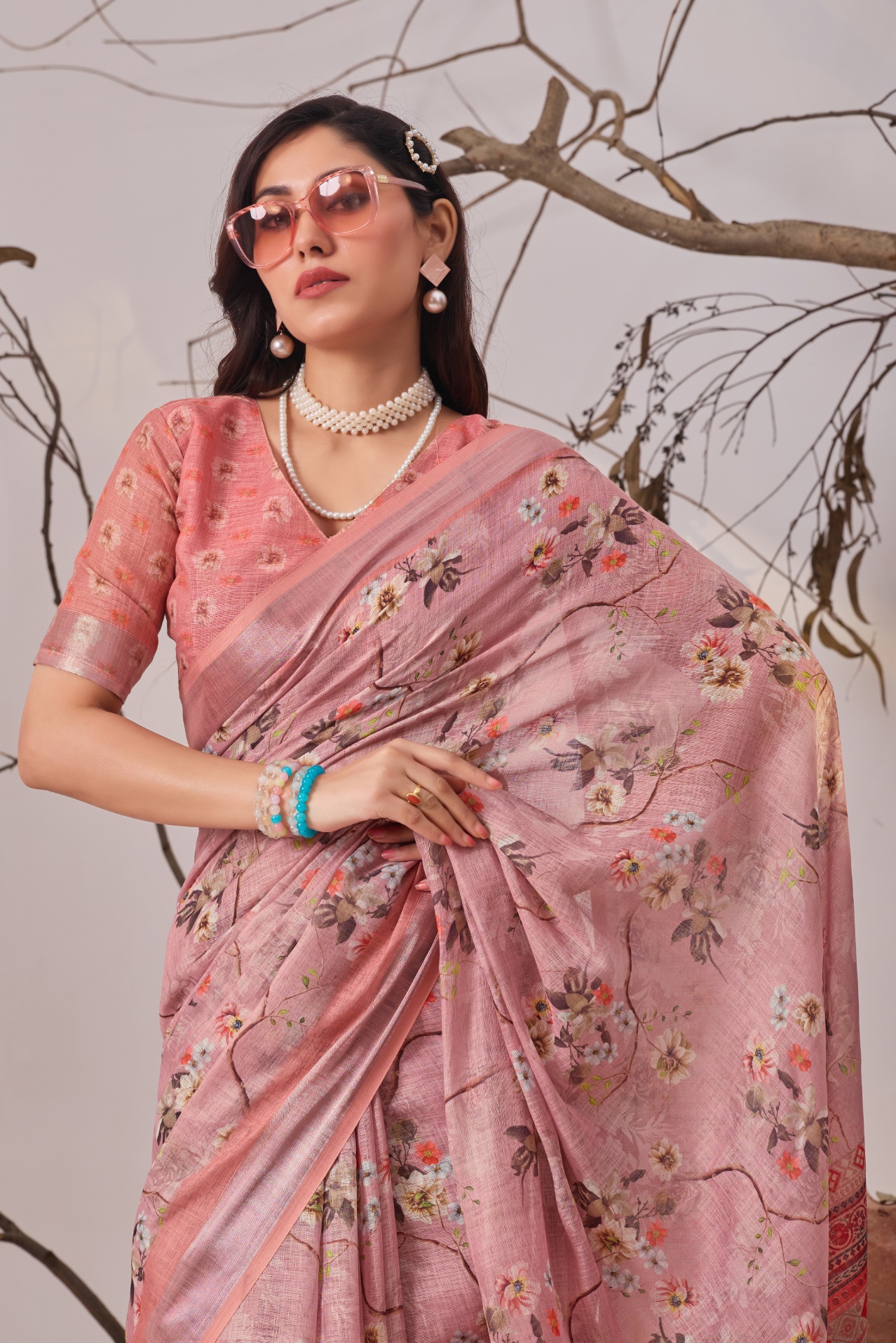 Vintage Floral Linen Saree