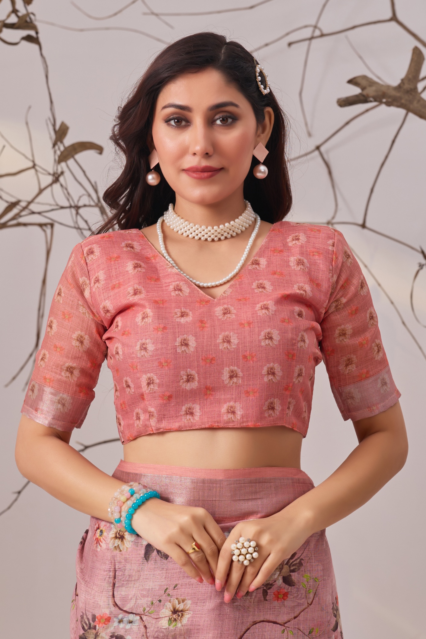 Vintage Floral Linen Saree