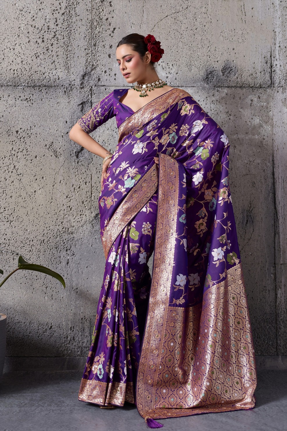 Violet Floral Paisley Zari Banarasi Silk Saree
