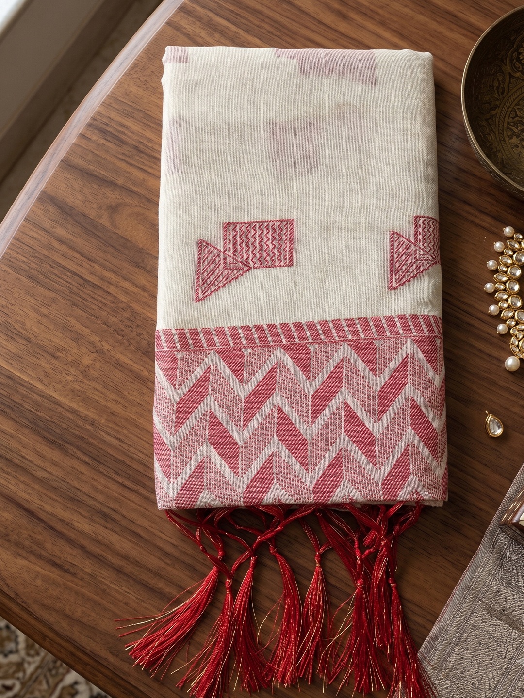 White Geometric Woven Linen Saree