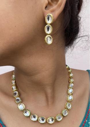 White Kundan Nacklace Set — alternate view